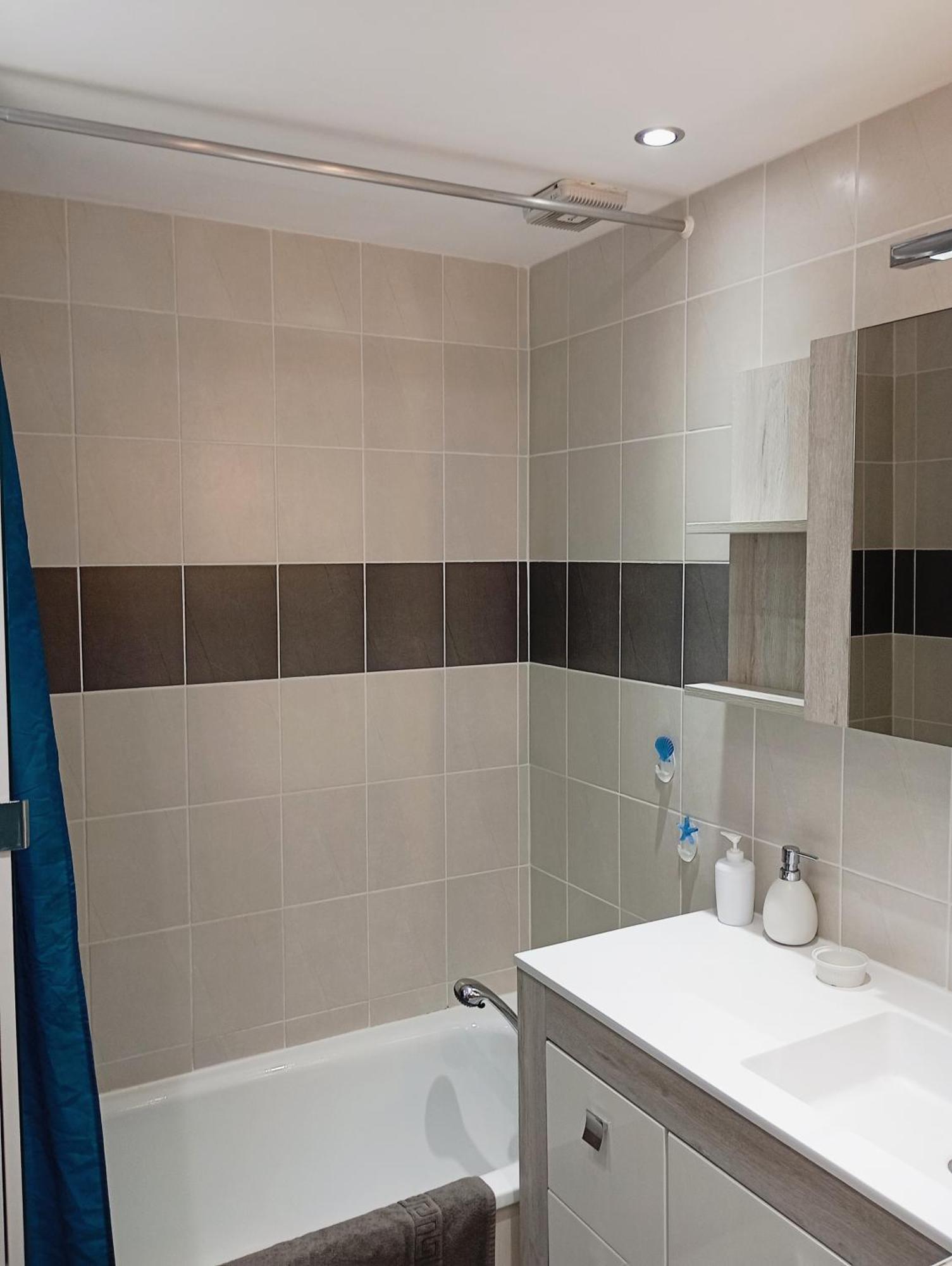 Grand Appartement Proche Port Et Plages, 6 A 8 Pers, 3 Chambres, Climatise Agde Extérieur photo