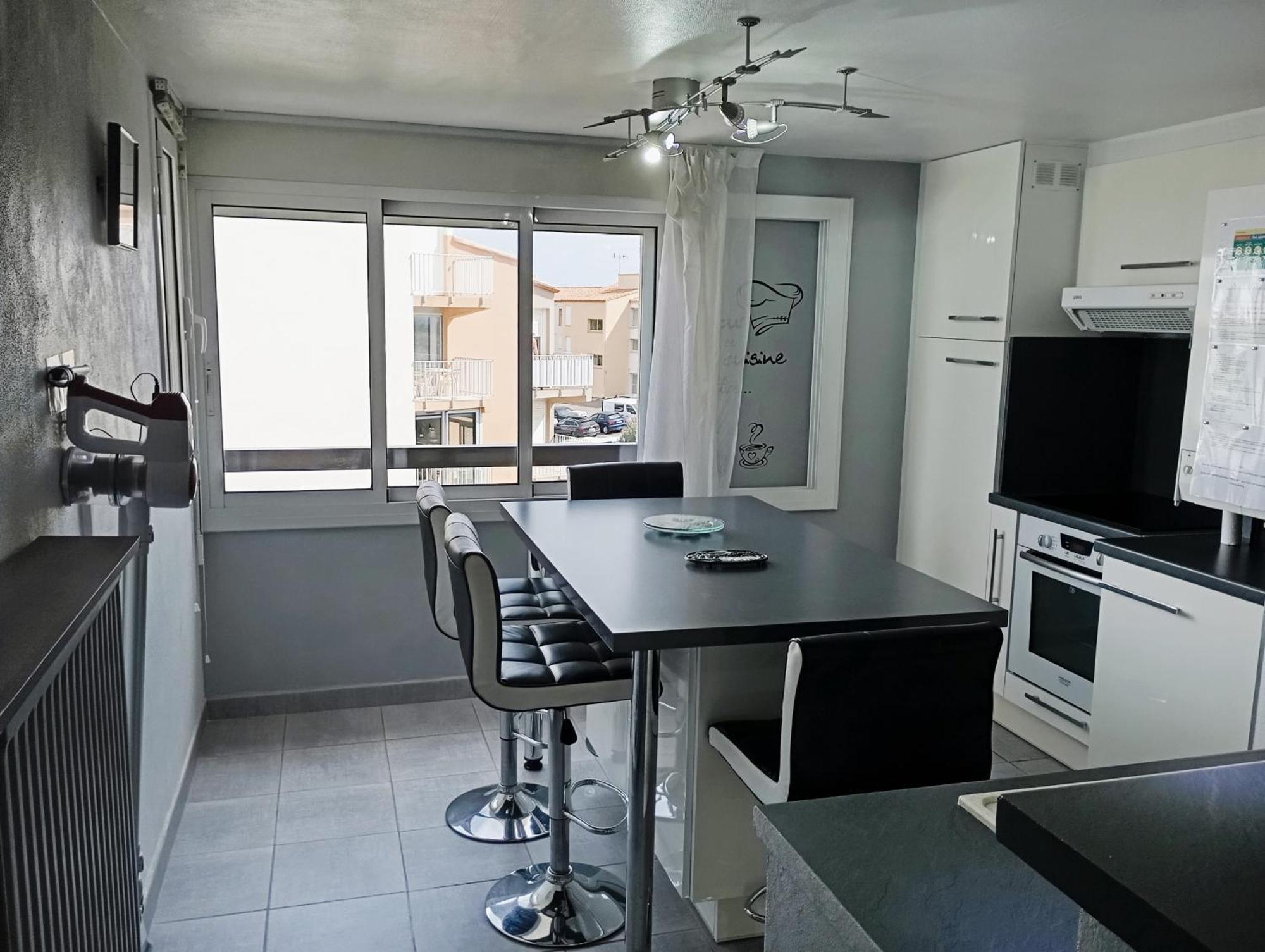 Grand Appartement Proche Port Et Plages, 6 A 8 Pers, 3 Chambres, Climatise Agde Extérieur photo